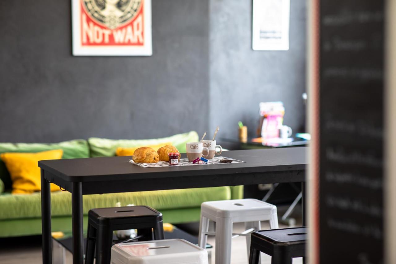 Le Loft Horloger Avec Parking Apartment เบอซองซง ภายนอก รูปภาพ