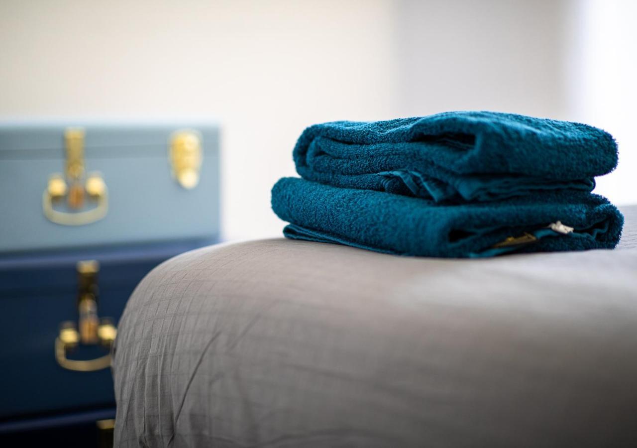 Le Loft Horloger Avec Parking Apartment เบอซองซง ภายนอก รูปภาพ