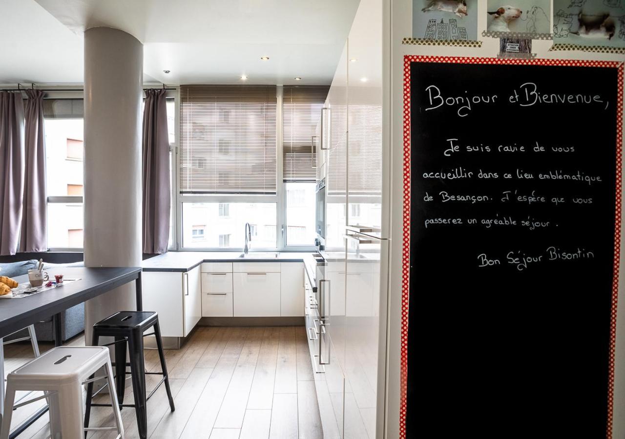 Le Loft Horloger Avec Parking Apartment เบอซองซง ภายนอก รูปภาพ