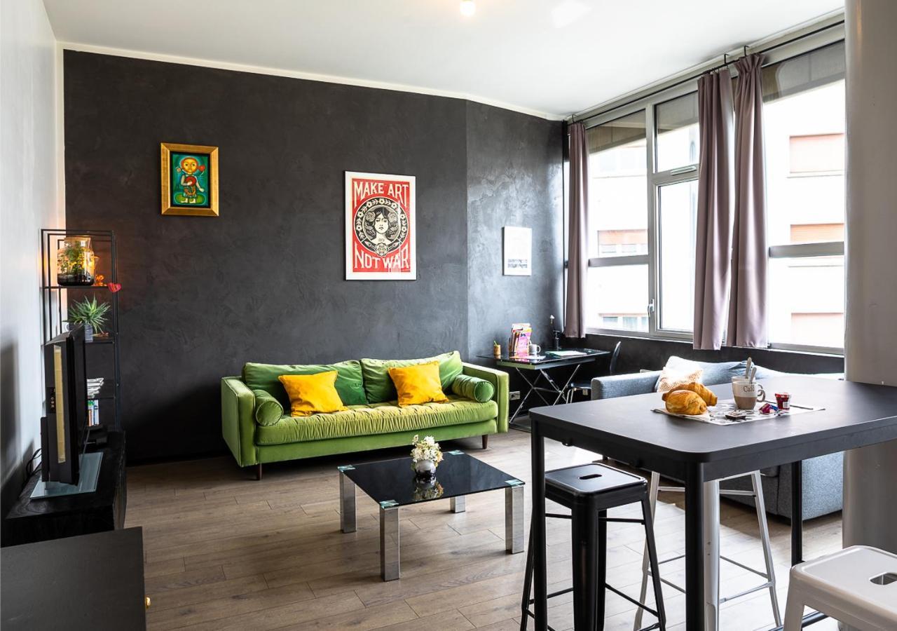 Le Loft Horloger Avec Parking Apartment เบอซองซง ภายนอก รูปภาพ