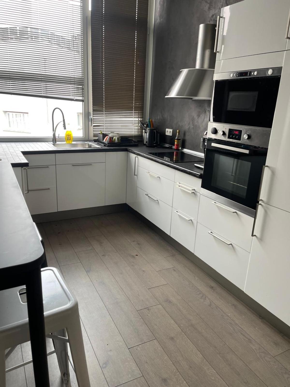 Le Loft Horloger Avec Parking Apartment เบอซองซง ภายนอก รูปภาพ
